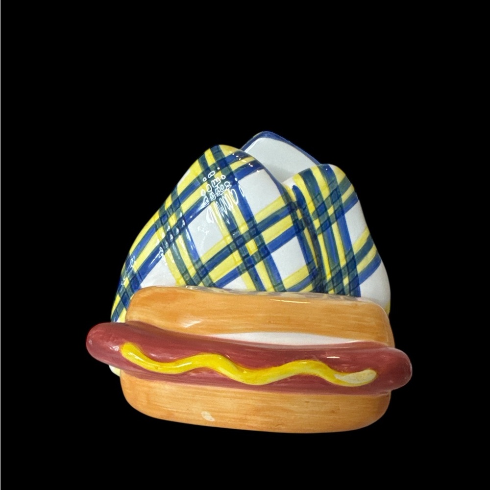 Vintage whimsical Hotdog Napkin Holder
(R 3 110125)